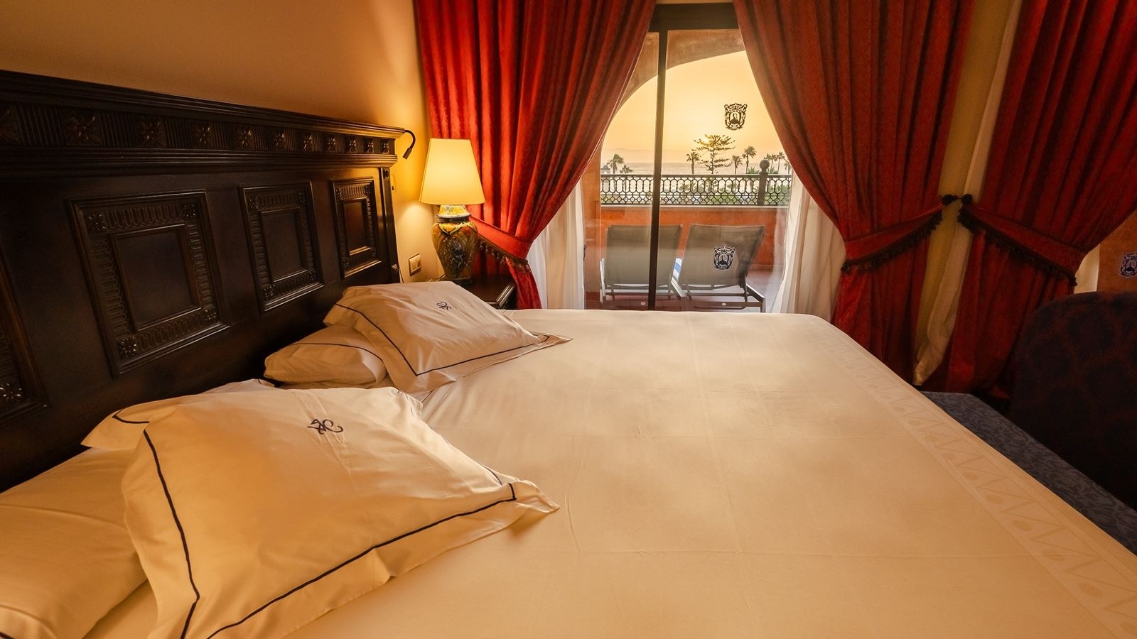 rooms-double-room-sea-view--balcony-or-terrace