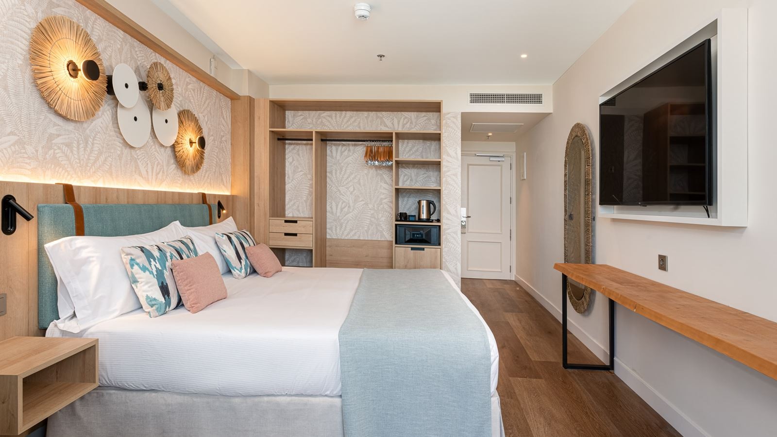 rooms-standard-twin-sea-view-with-balcony