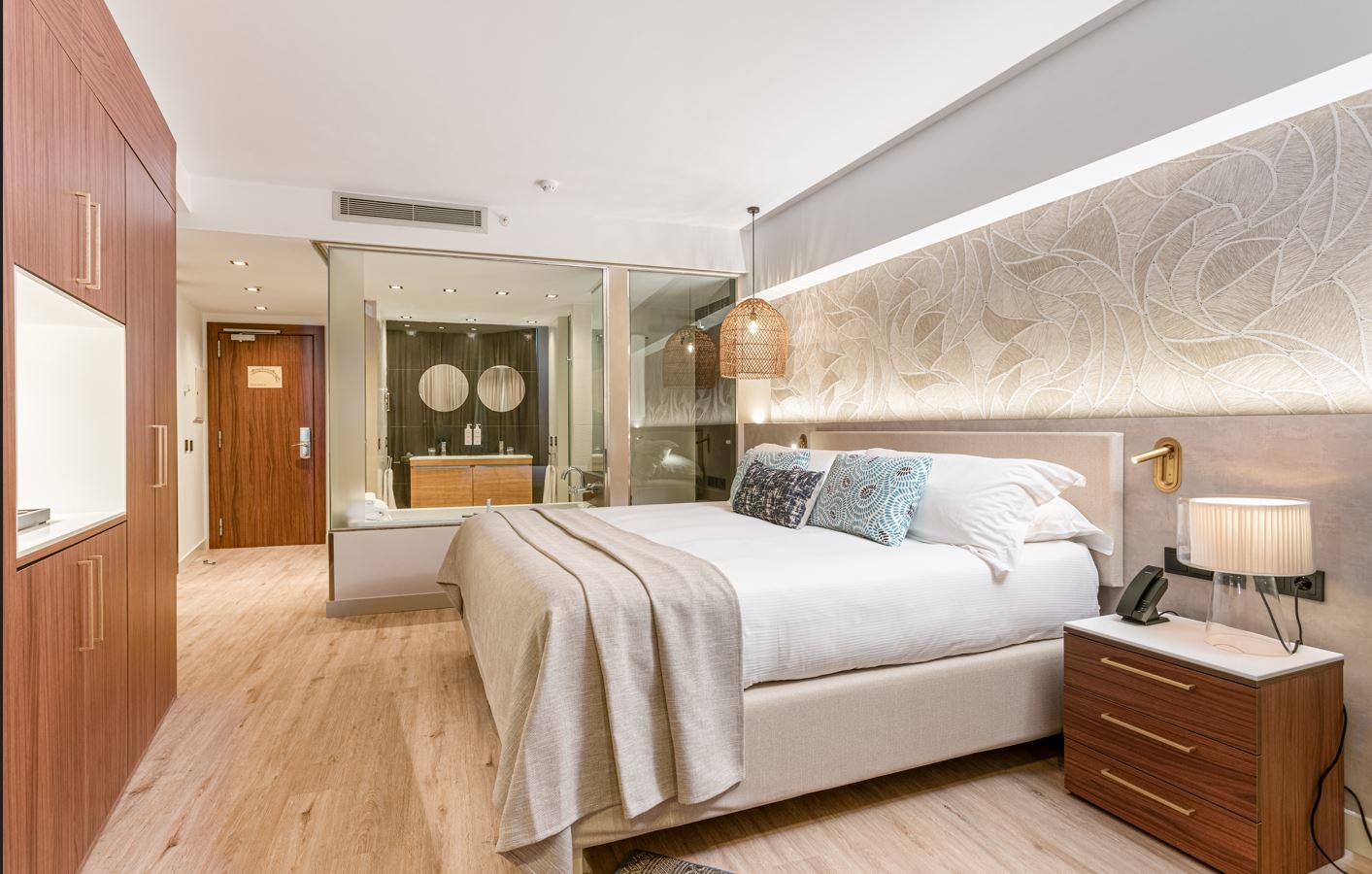 rooms-double-superior-with-plunge-pool