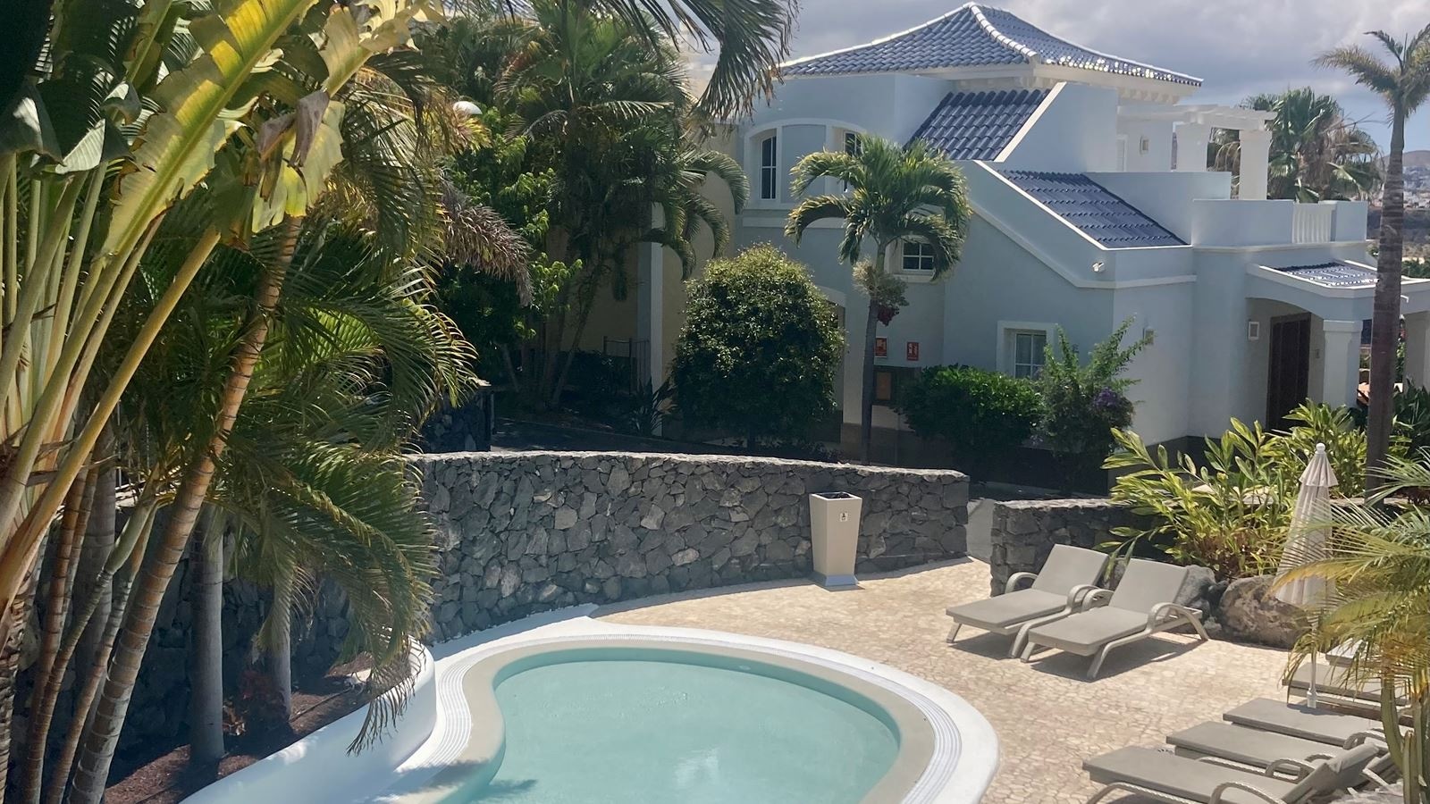 pools-outdoor-childrens-pool