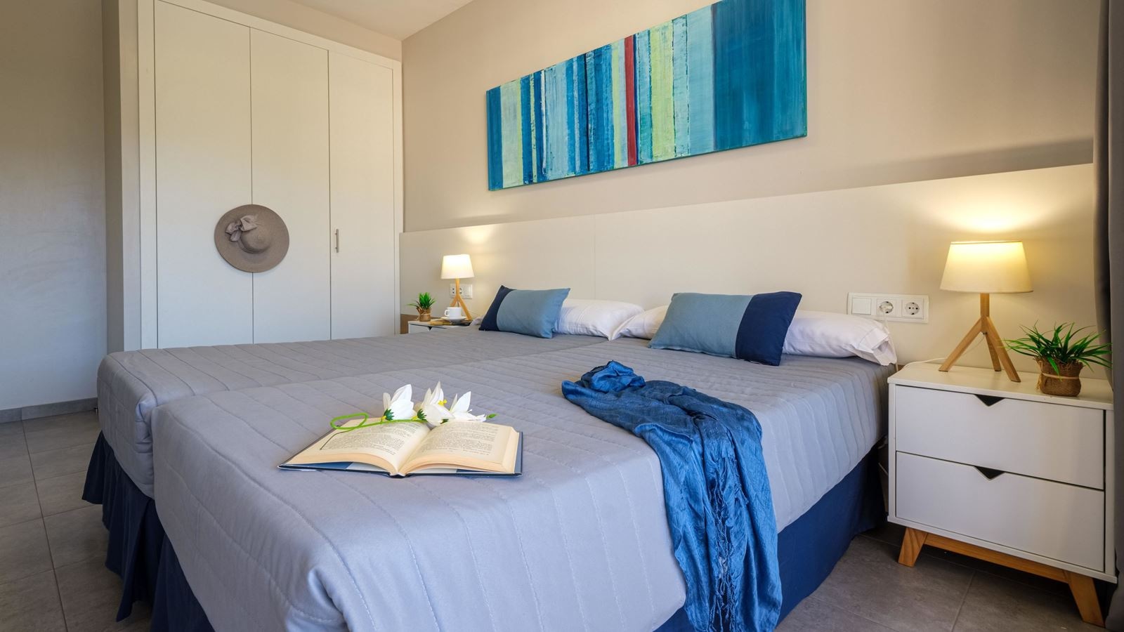 rooms-apartment-24-pax