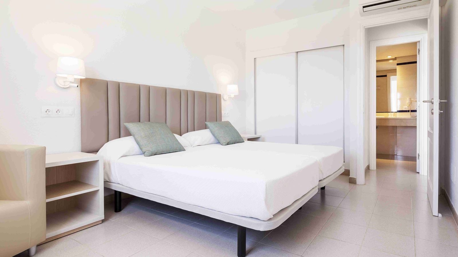 rooms-one-bedroom-apartment