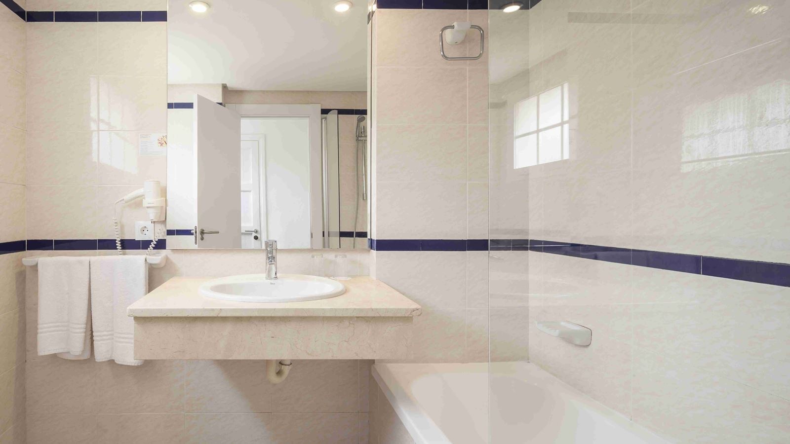 rooms-one-bedroom-apartment