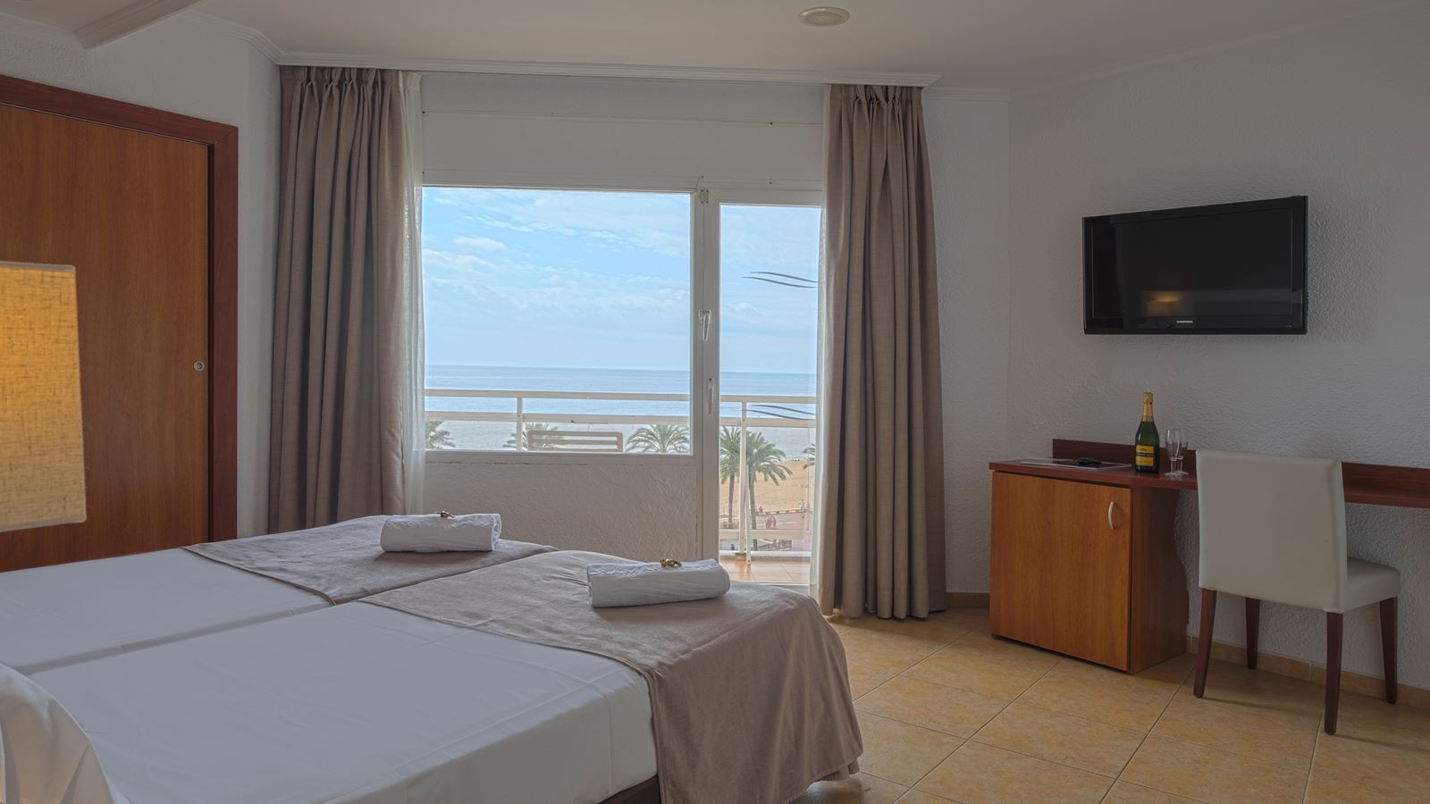 rooms-family-sea-view