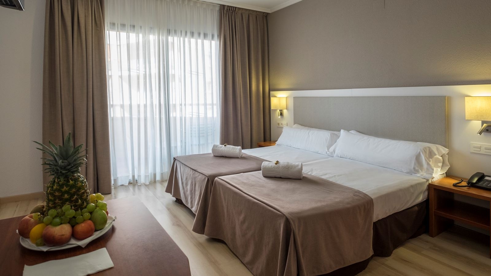 rooms-standard-room-3-pax