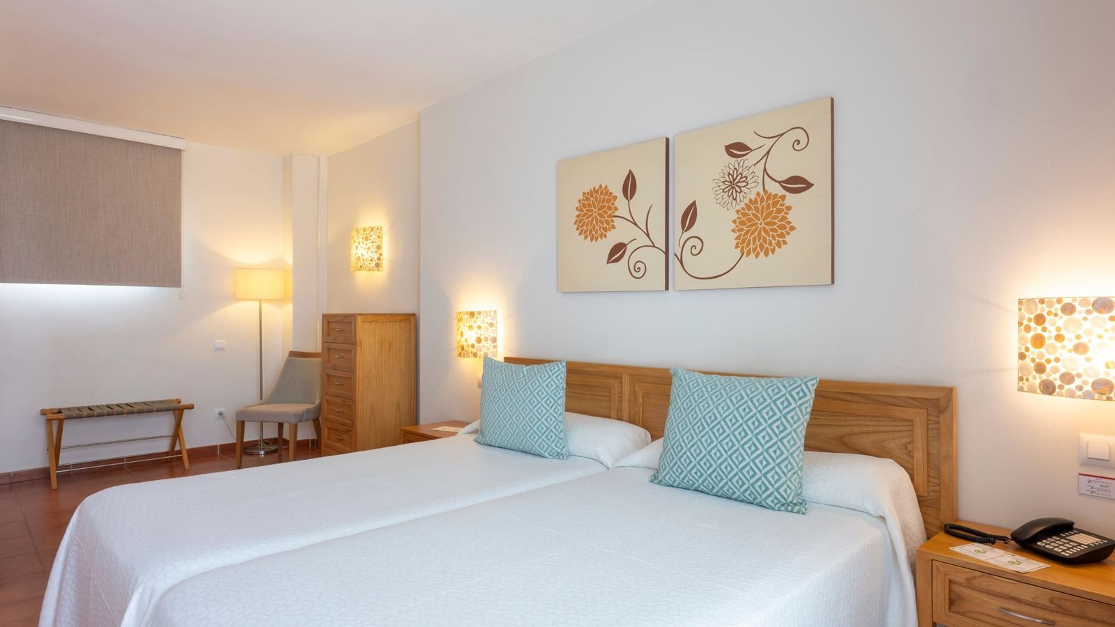 rooms-apartment-interconnected-1-bedroom-with-balcony