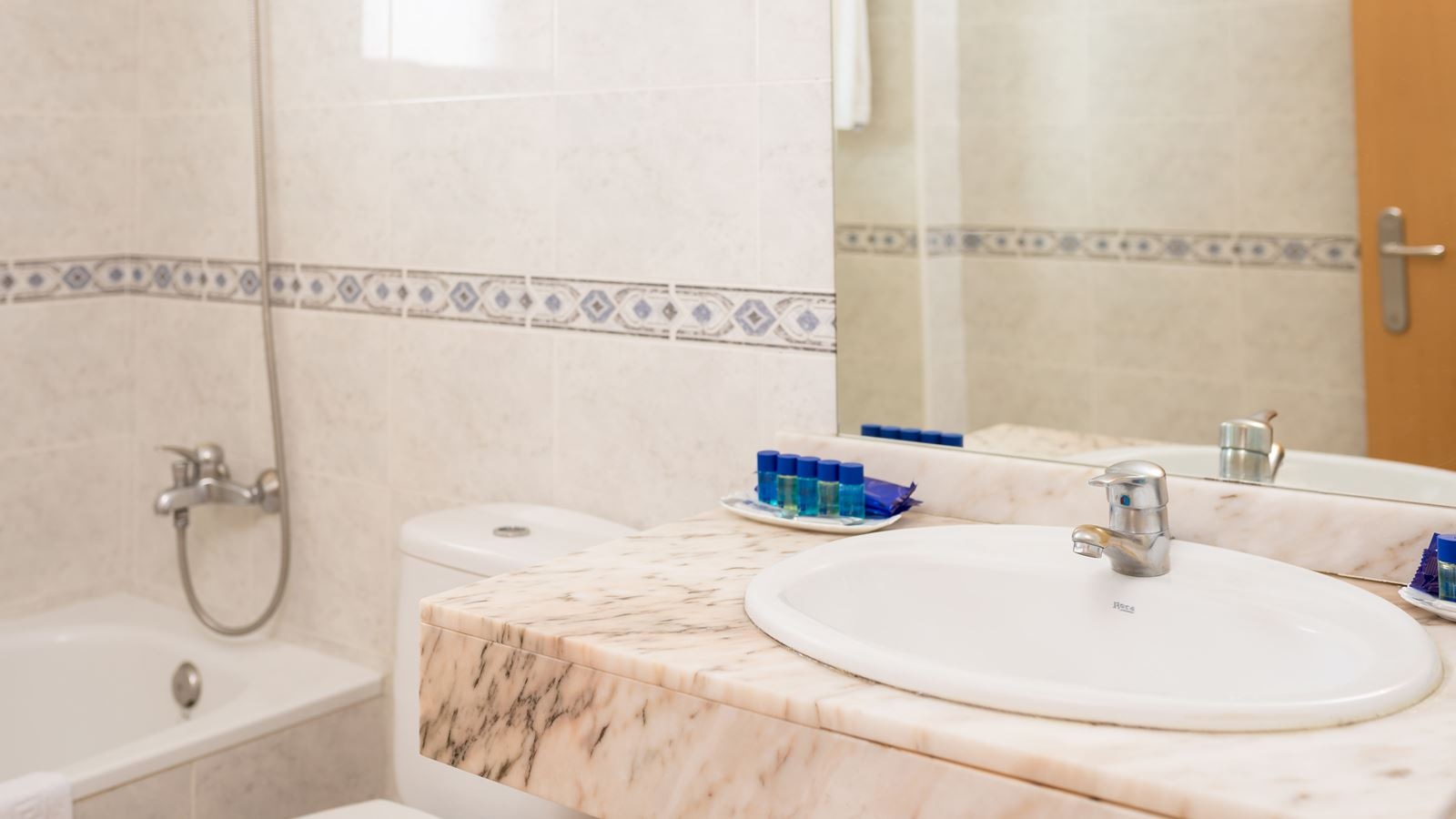 rooms-doble-standard-balcony