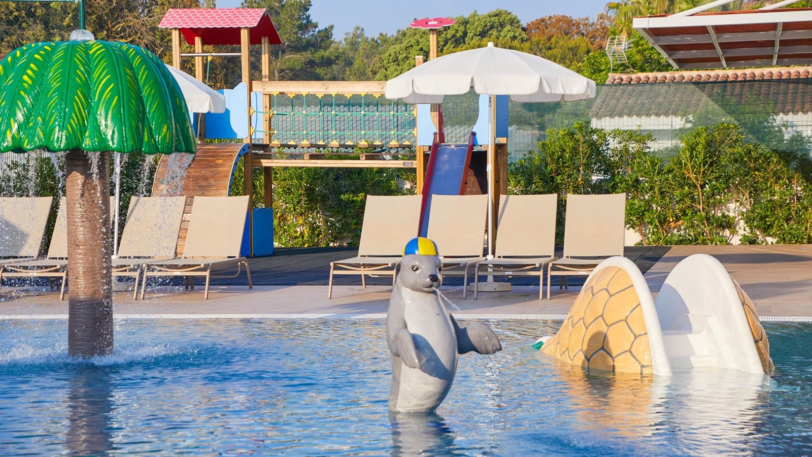 pools-outdoor-childrens-pool