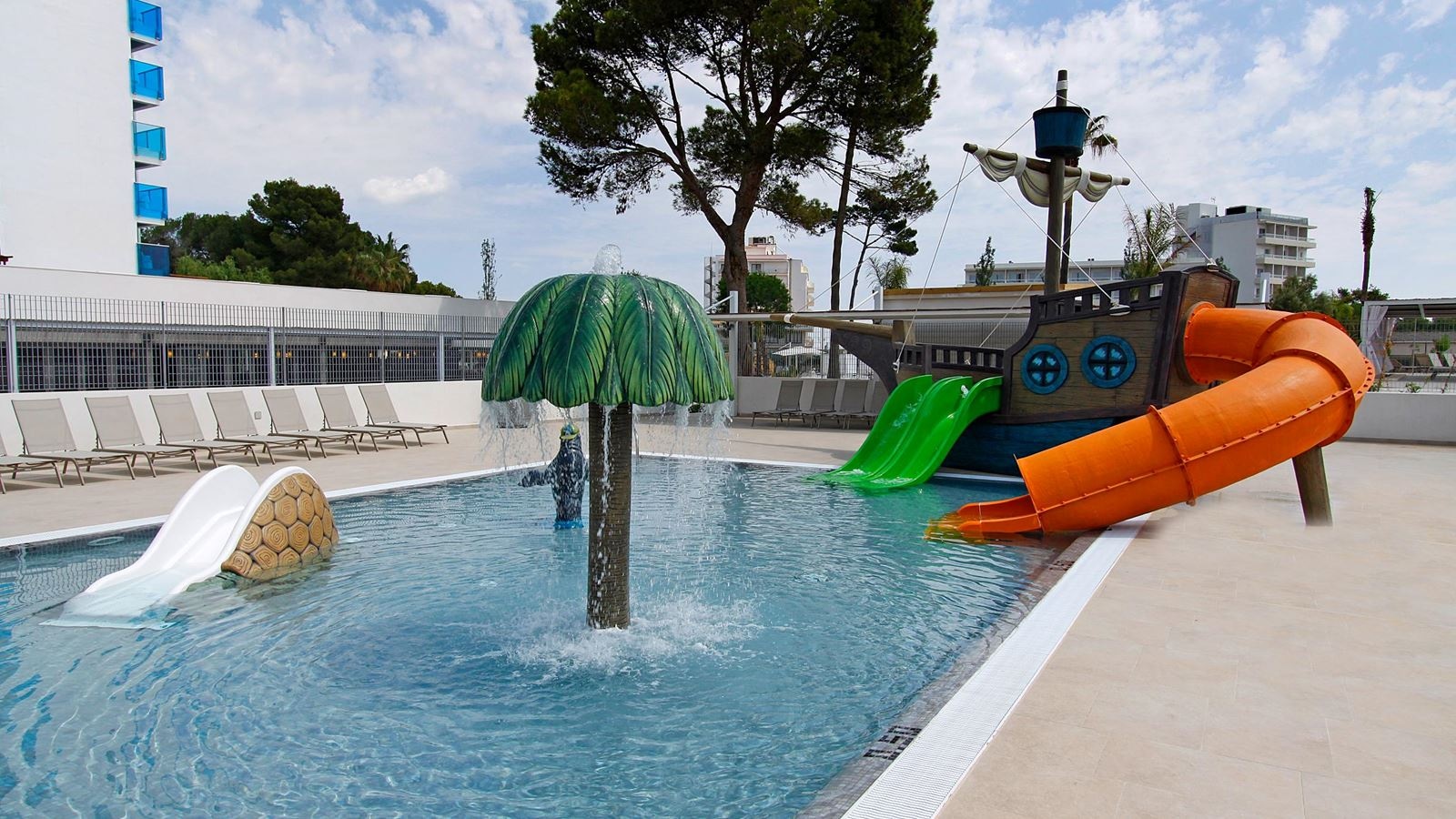 pools-outdoor-childrens-pool