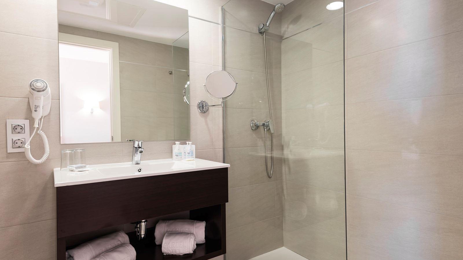 rooms-room-superior-premium-private-garden