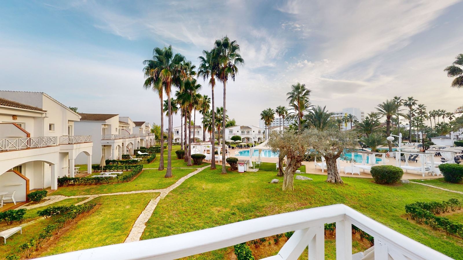 rooms-double-single-use-balcony