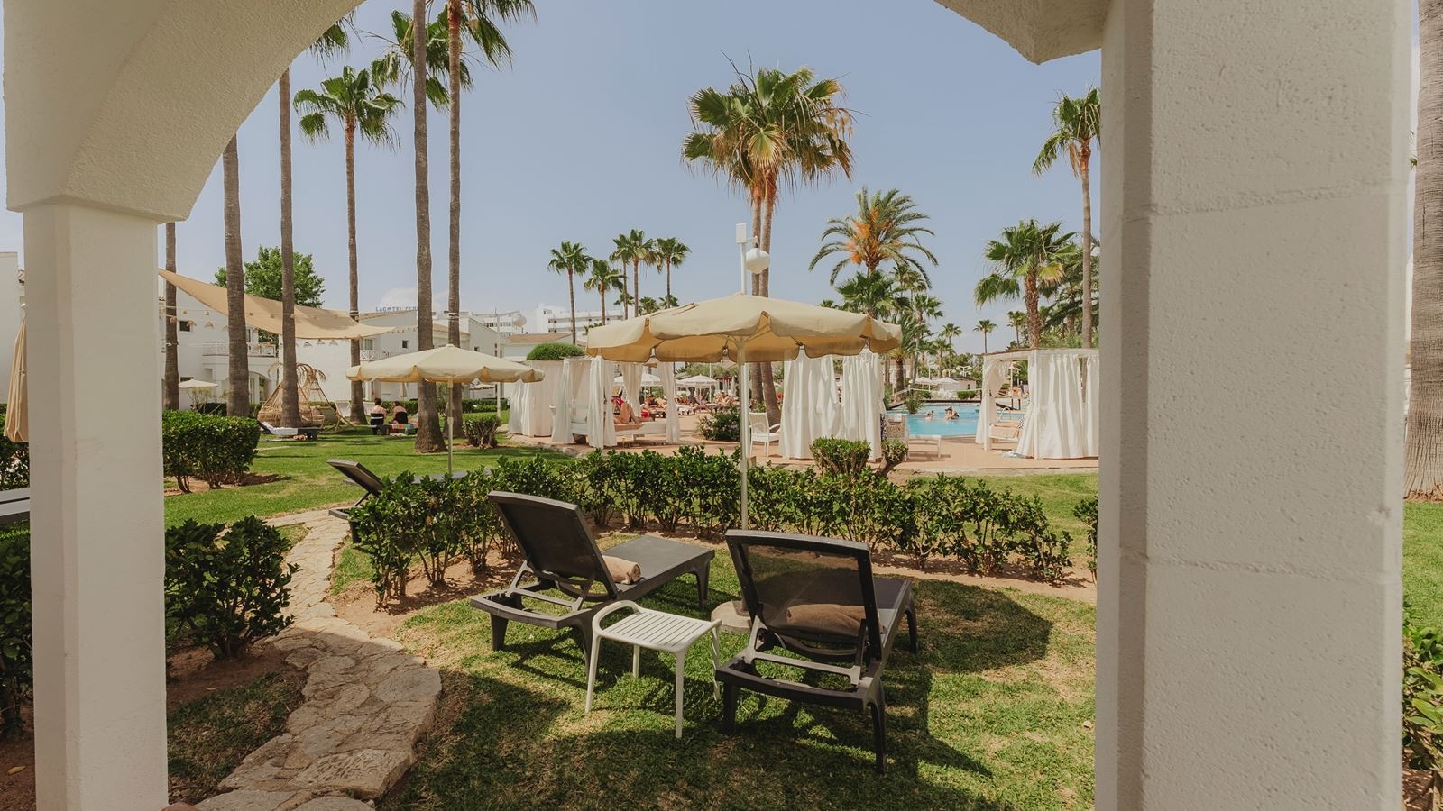 rooms-room-superior-premium-private-garden