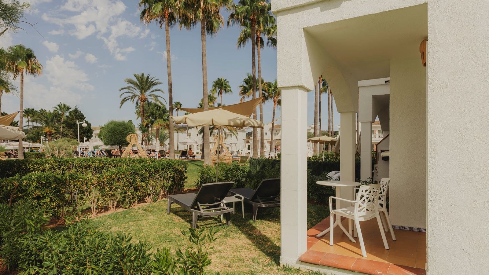 rooms-room-superior-premium-private-garden