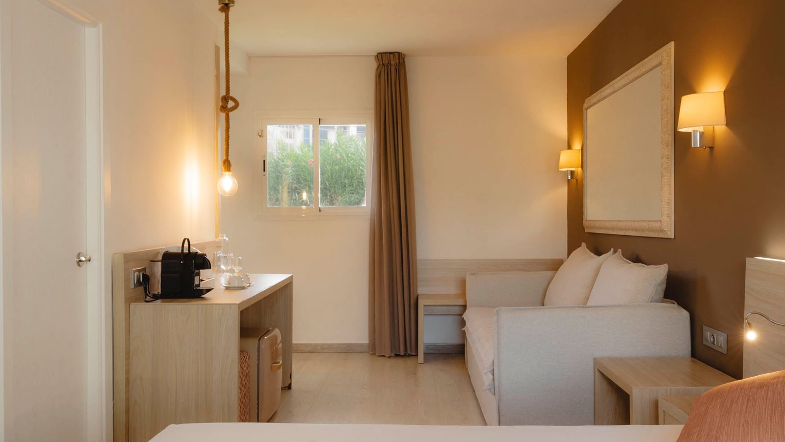 rooms-room-superior-premium-private-garden