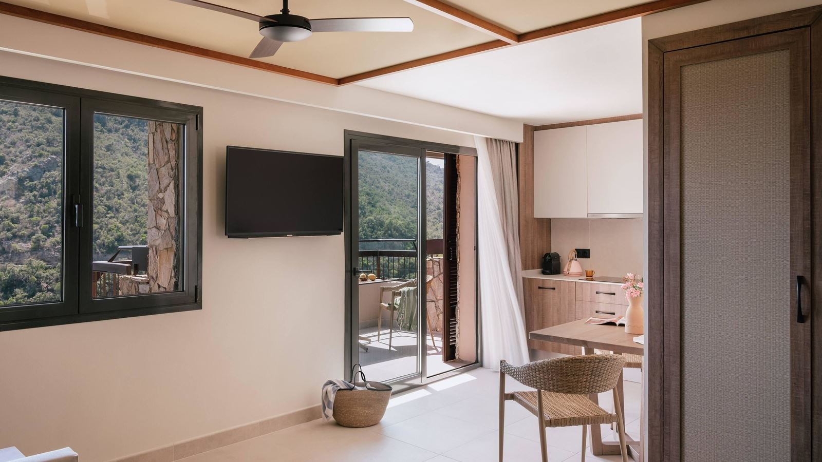 rooms-suite-zel-garden-view-with-kitchen