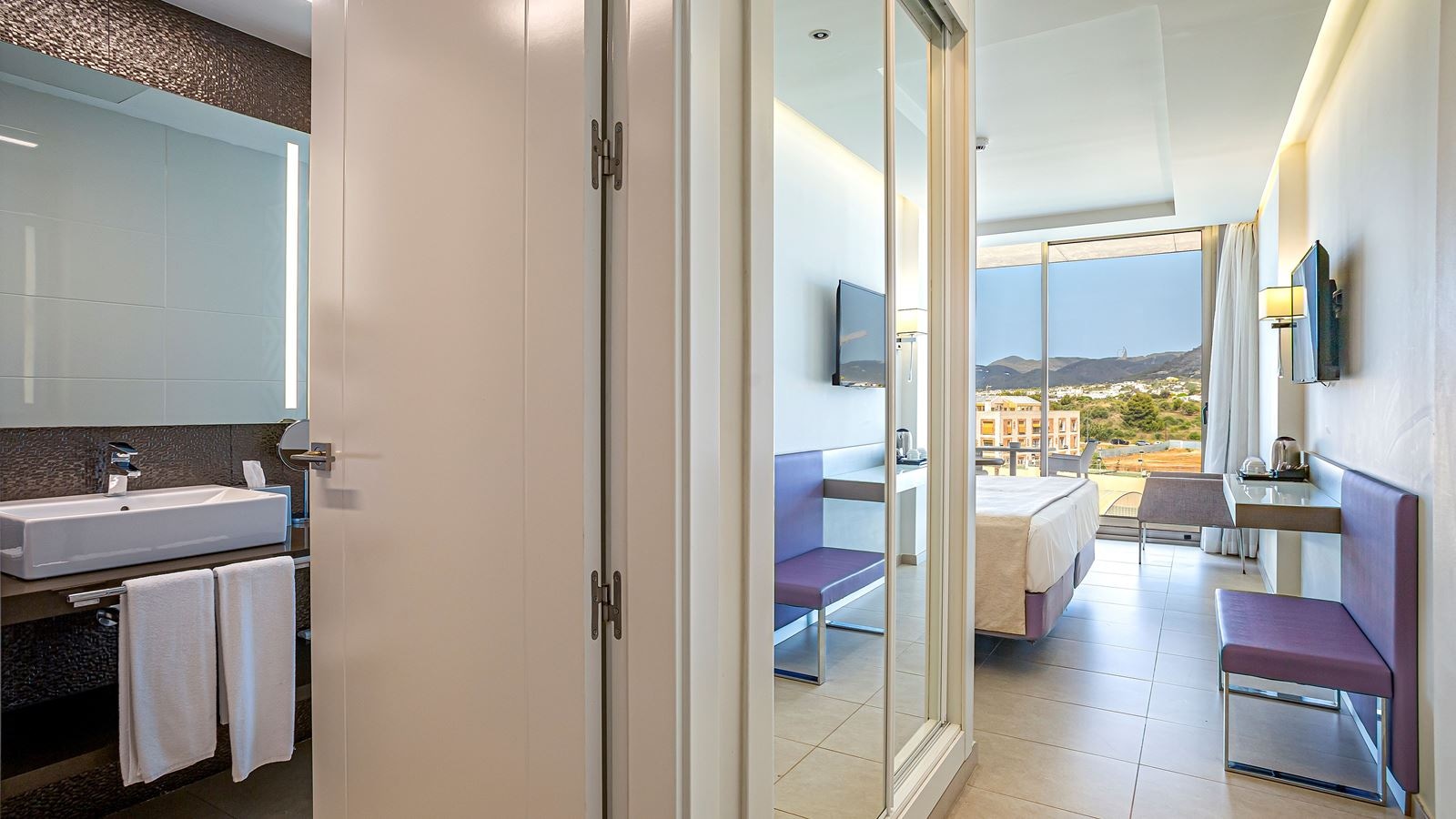 rooms-db-double-land-view-balcony-or-terrace