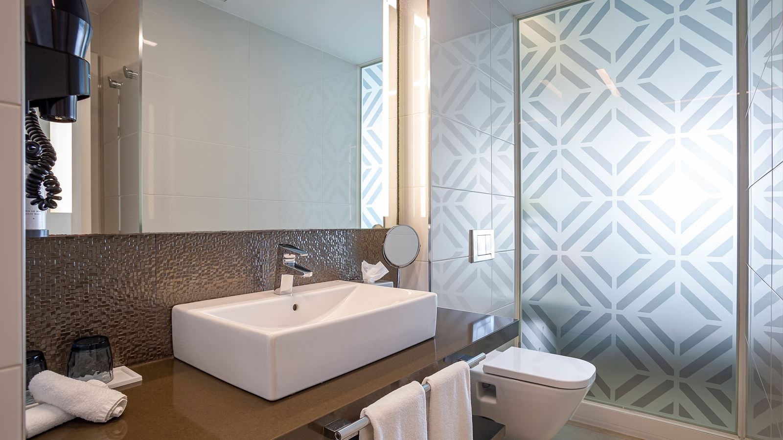 rooms-db-double-land-view-balcony-or-terrace