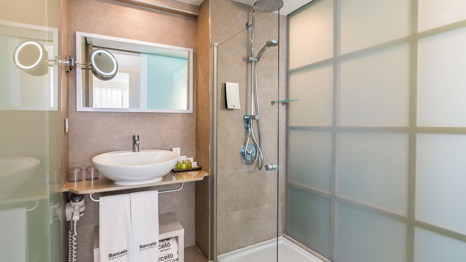 rooms-deluxe-superior-sea-view-balcony-or-terrace