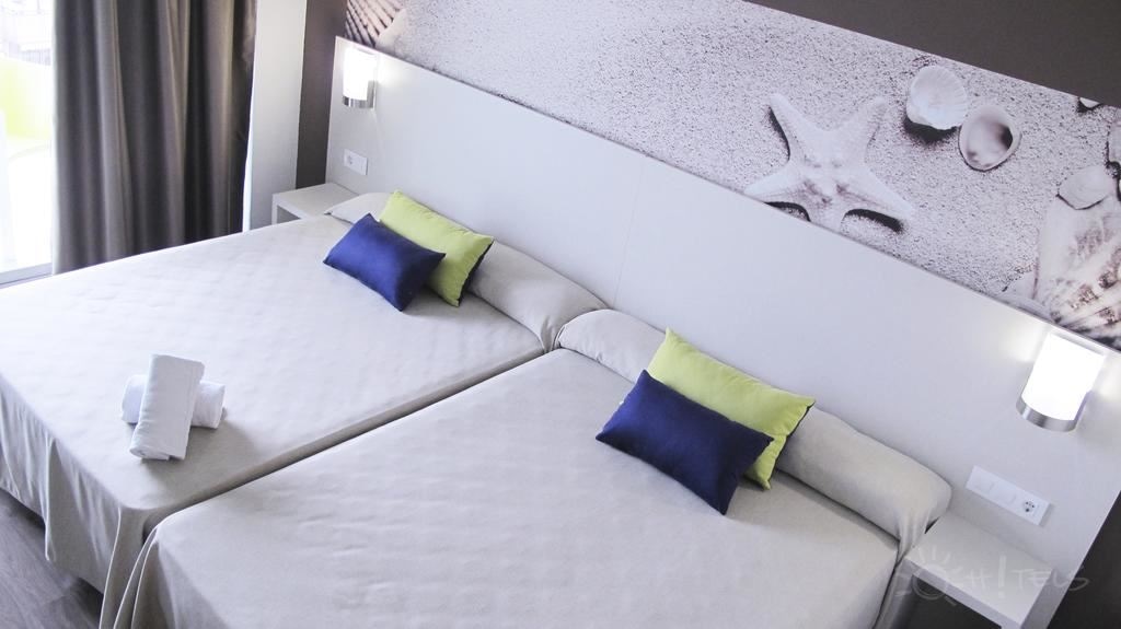 rooms-double-standard-room-balcony-or-terrace