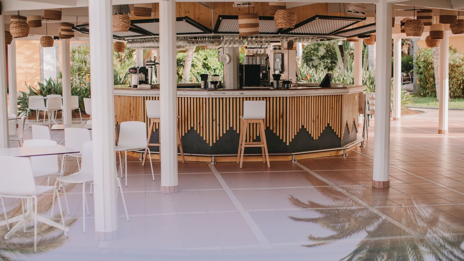 restaurants-bar-piscina