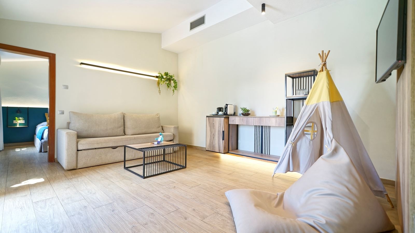 rooms-family-suite-1-bedroom-with-terrace