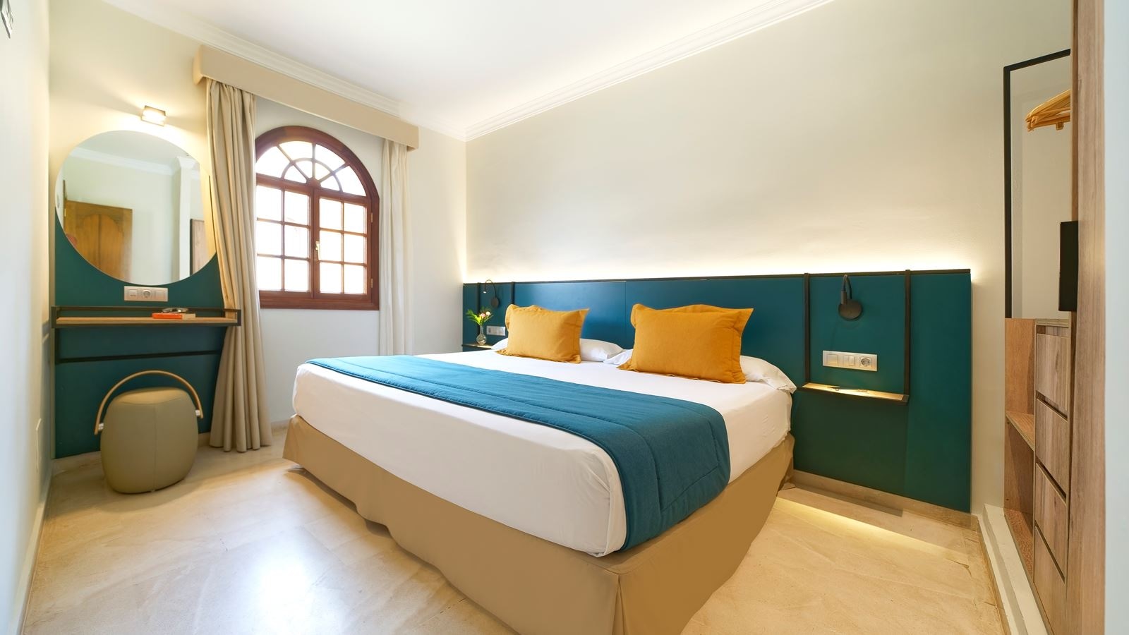 rooms-family-senior-suite-2-bedrooms-with-terrace