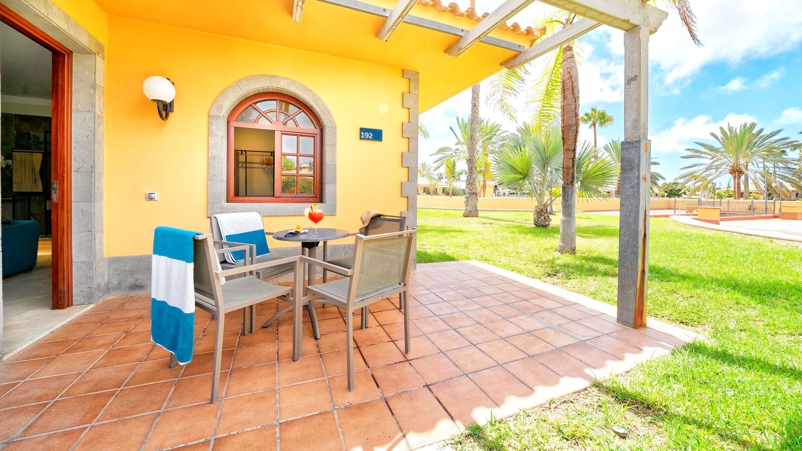 rooms-family-senior-suite-2-bedrooms-with-terrace