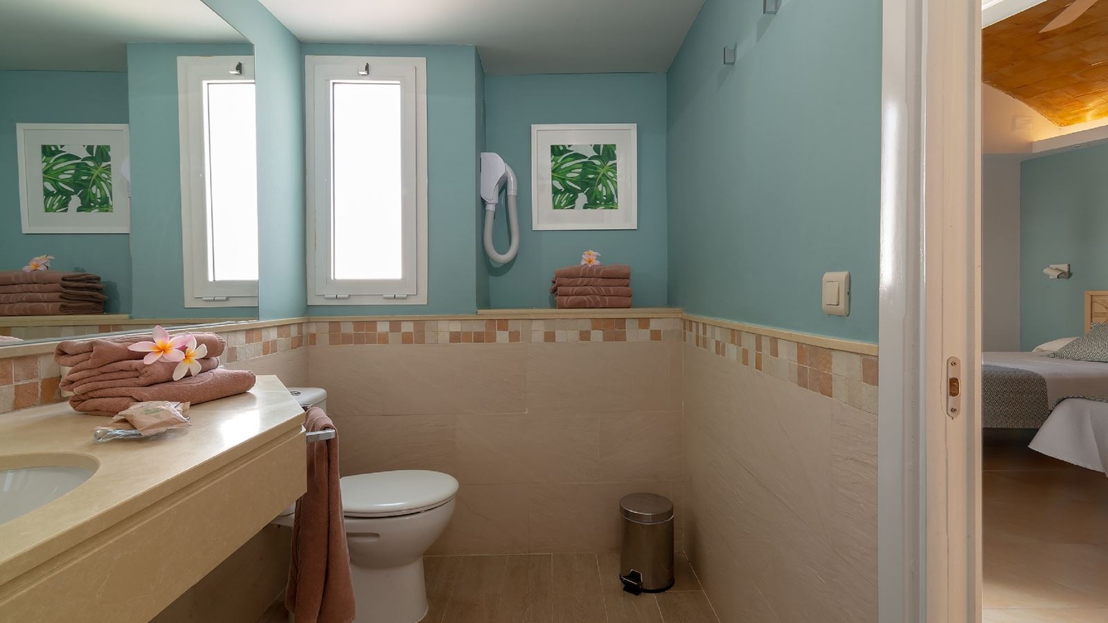 rooms-one-bedroom-bungalow-balcony-or-terrace