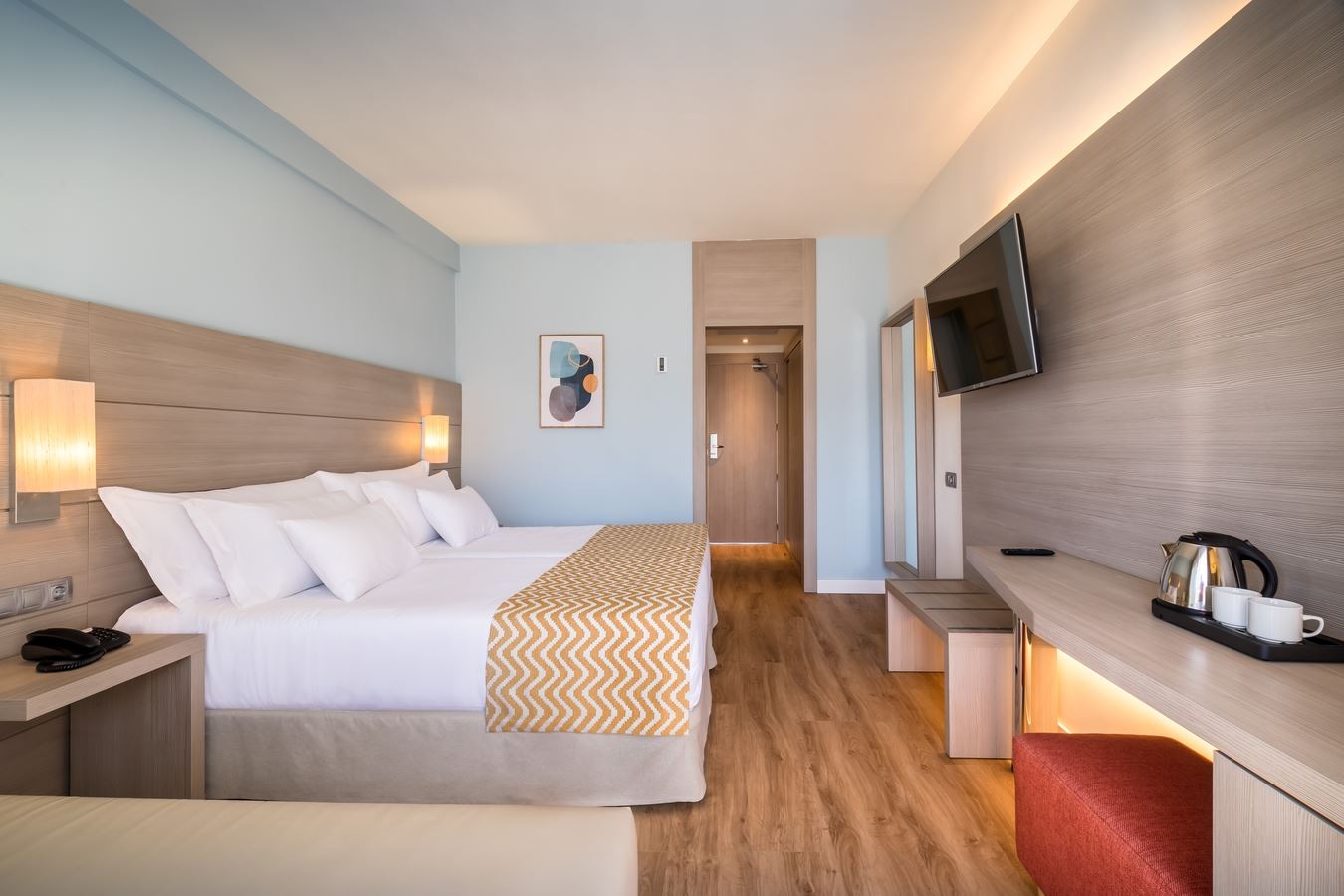 rooms-double-room--balcony-or-terrace