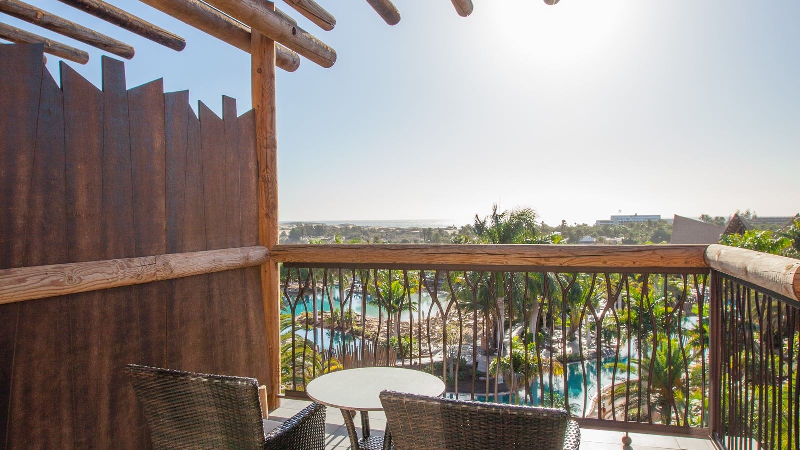 rooms-ses-senior-suite-unique-with-terrace