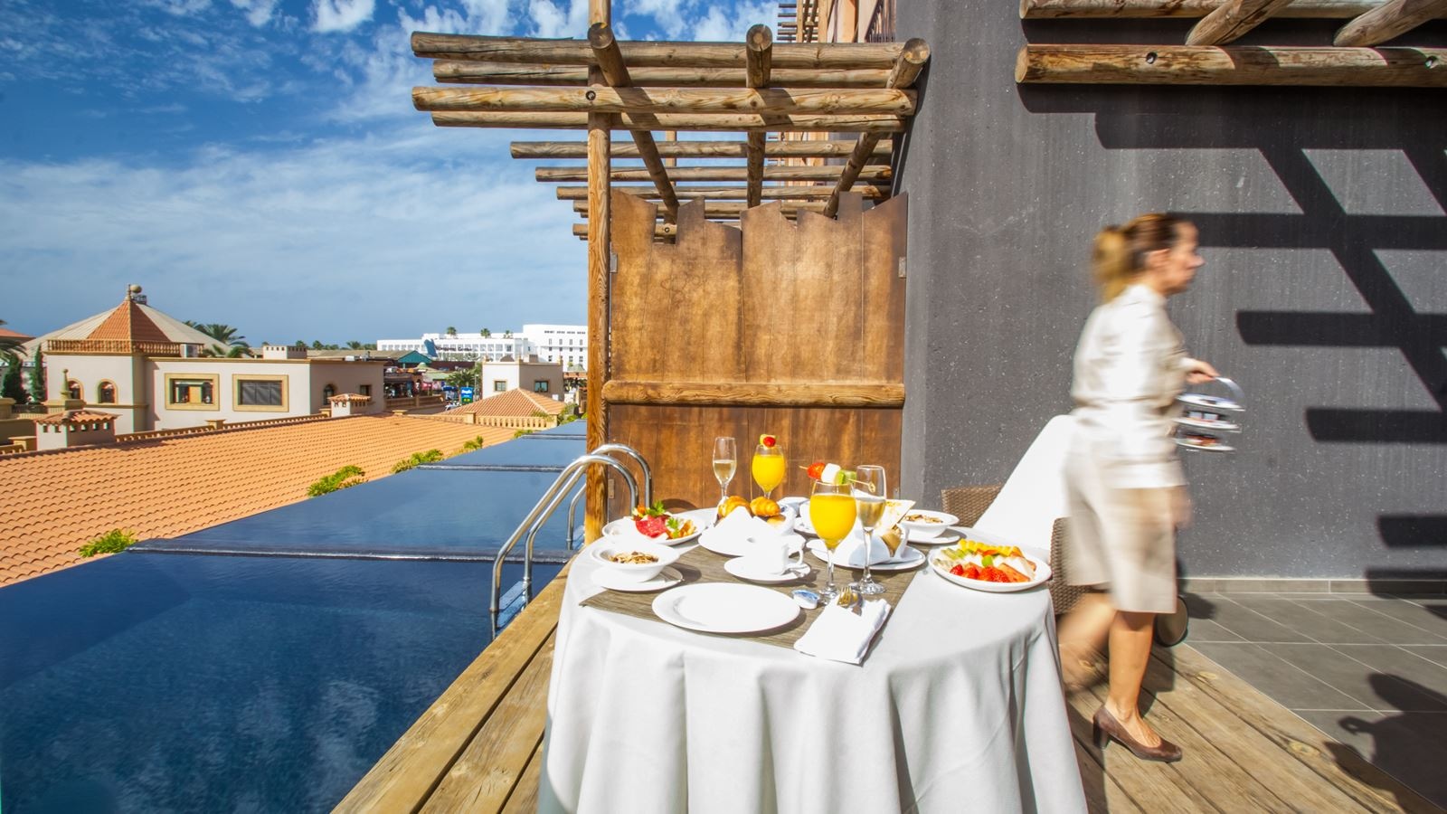 rooms-ddep-double-deluxe-unique-with-private-pool-and-terrace