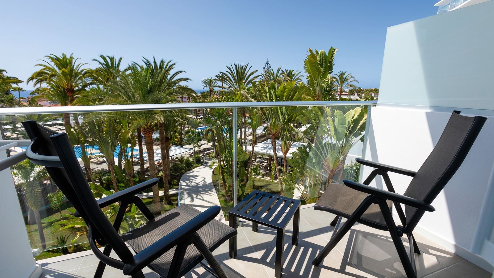 rooms-double-standard-room-balcony-or-terrace