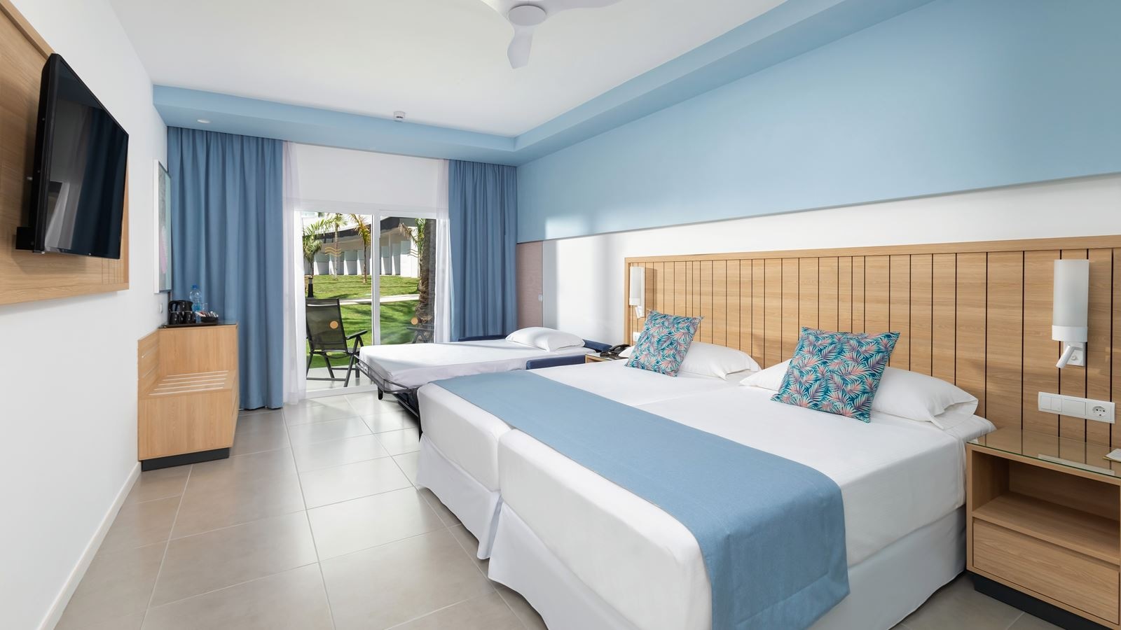 rooms-double-room-garden-view-balcony-or-terrace