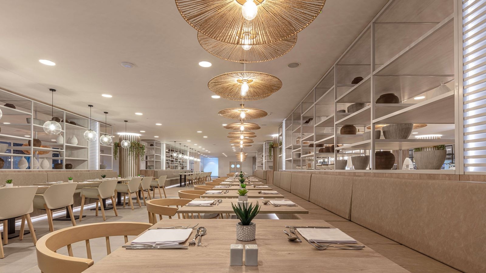 restaurants-food-market