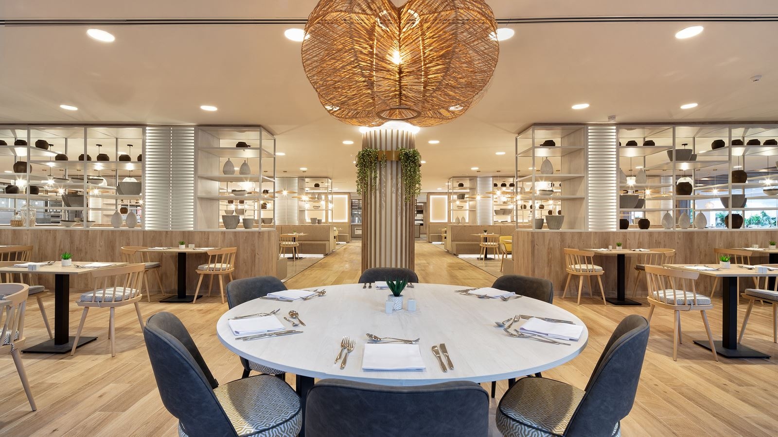 restaurants-food-market