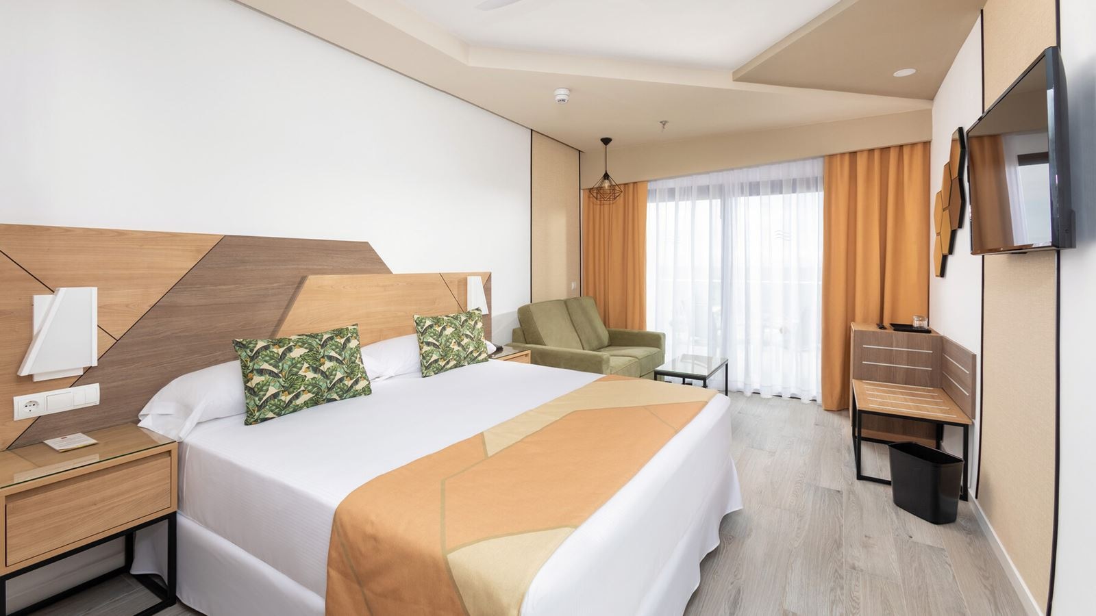 rooms-double-standard-room-balcony-or-terrace