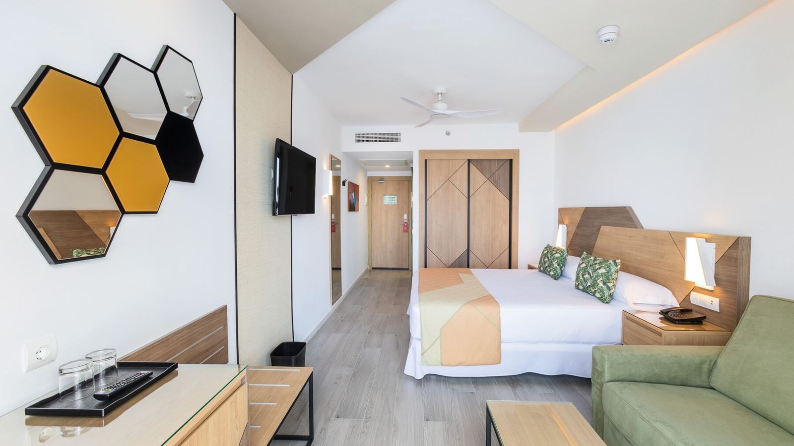 rooms-double-standard-room-balcony-or-terrace