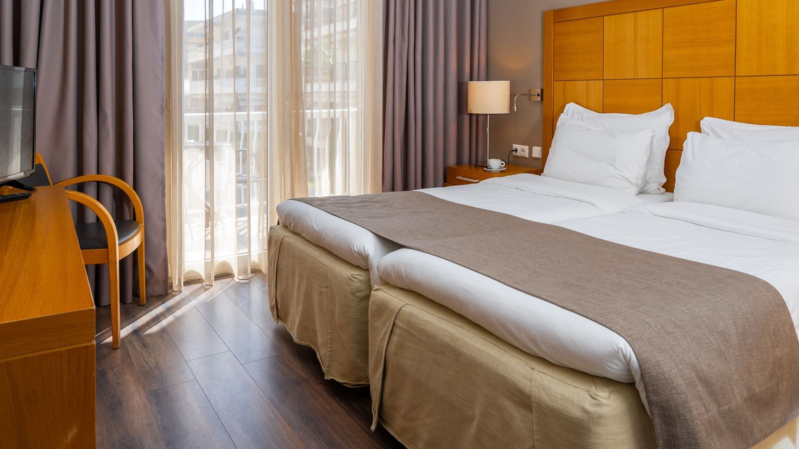 rooms-standard-cocomat-room-with-back-view