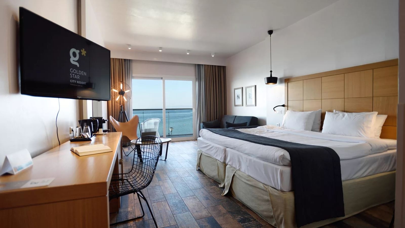 rooms-hephestus-suite-front-sea-view