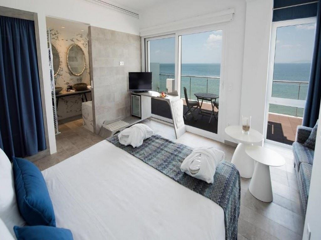 rooms-aeolus-suite-panoramic-sea-view