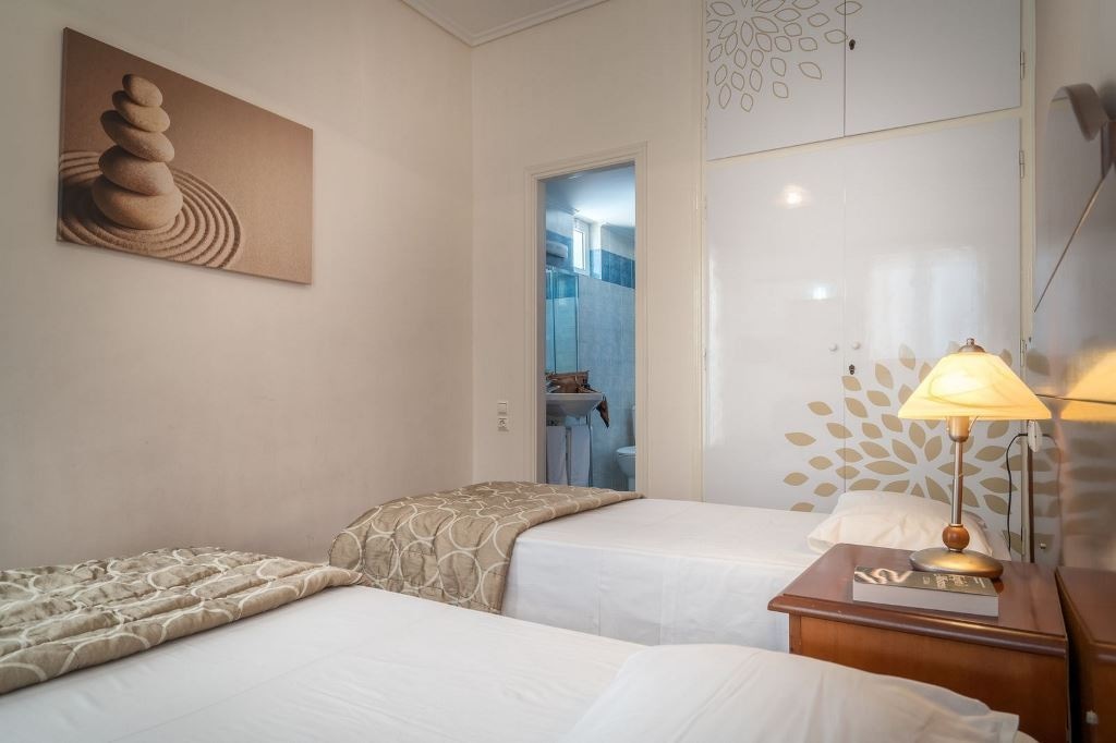 rooms-family-room-2-bedrooms