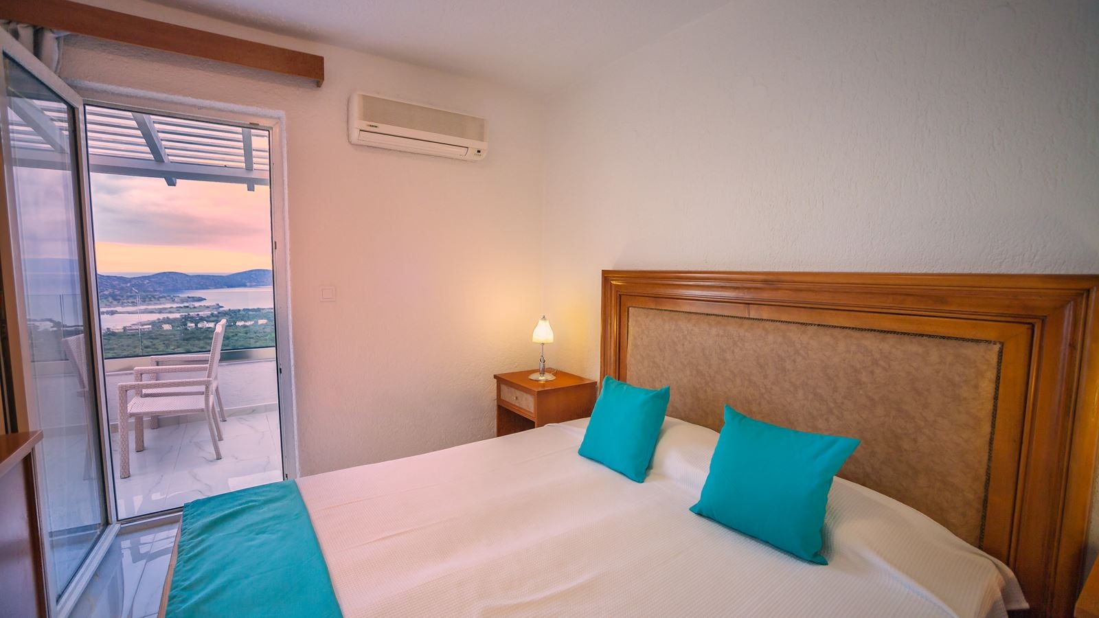 rooms-two-bedroom-maisonette-villa-with-private-swimming-pool