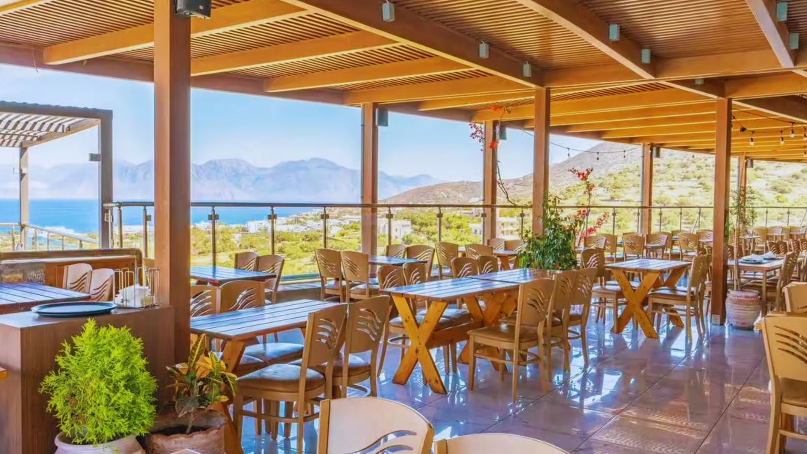 restaurants-ariadne-main-restaurant