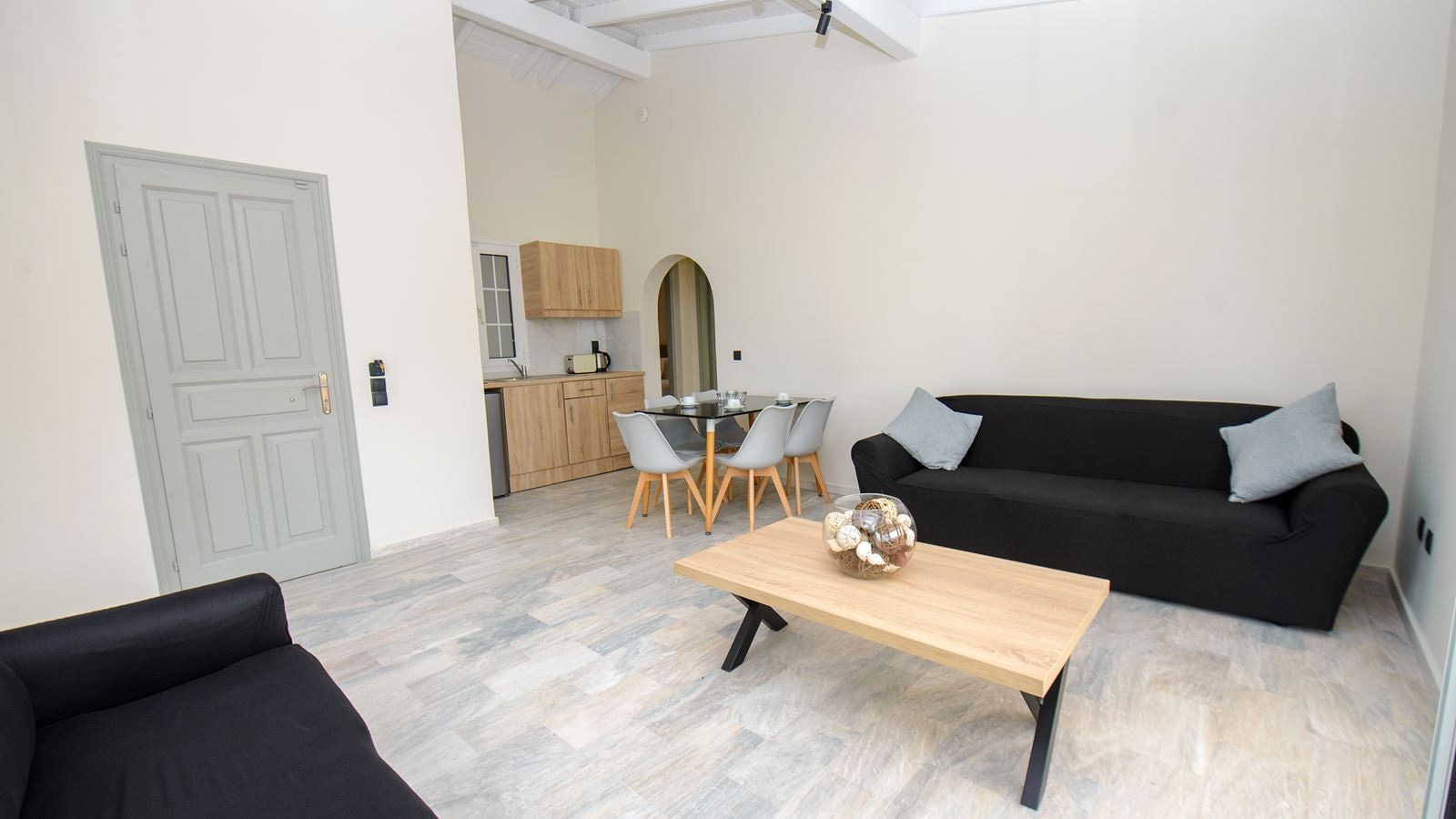 rooms-two-bedroom-apartment-5-pax