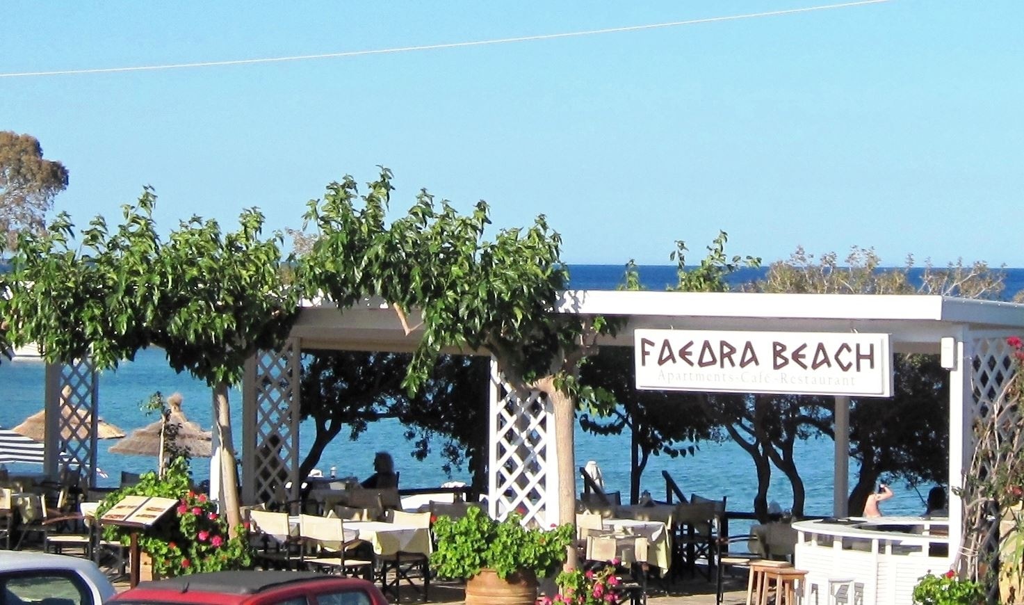bars-faedra-beach-bar
