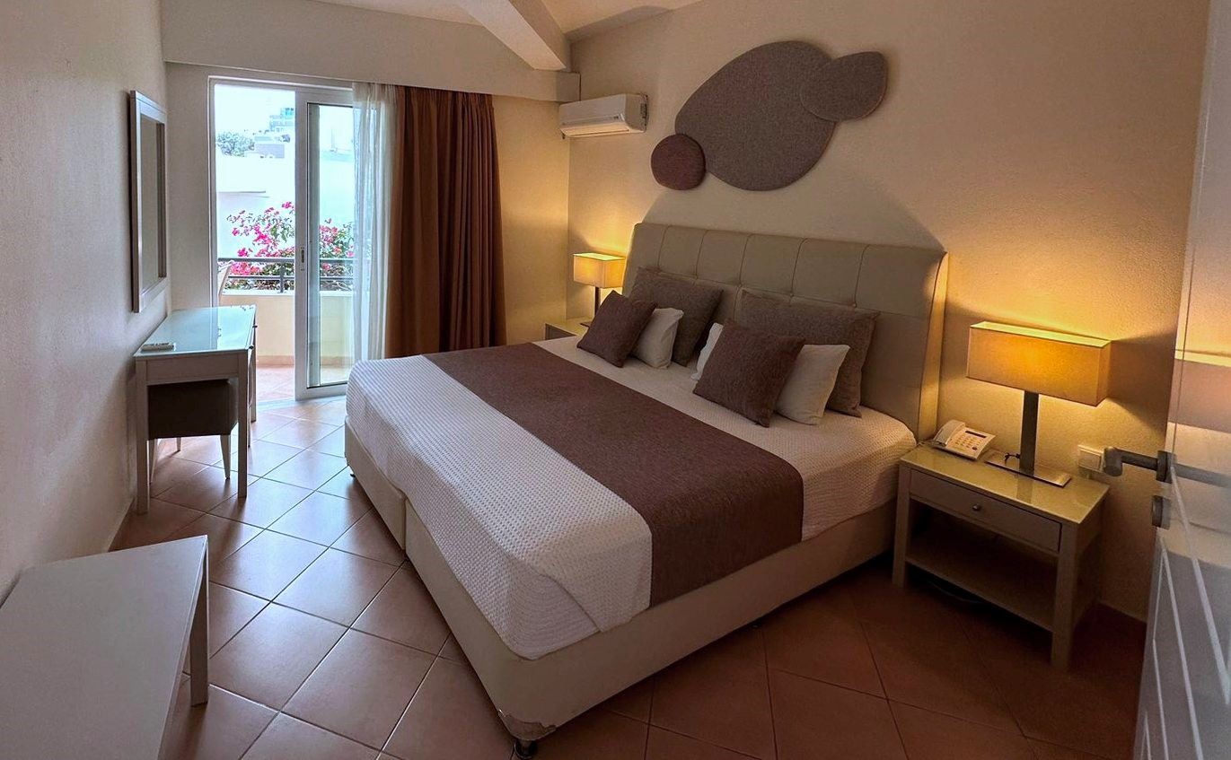 rooms-suite-junior-2-rooms