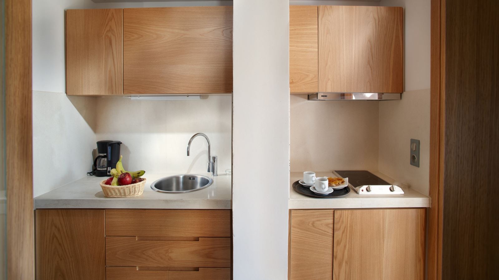 rooms-apartment-1-bedroom-superior-small--2-pax-