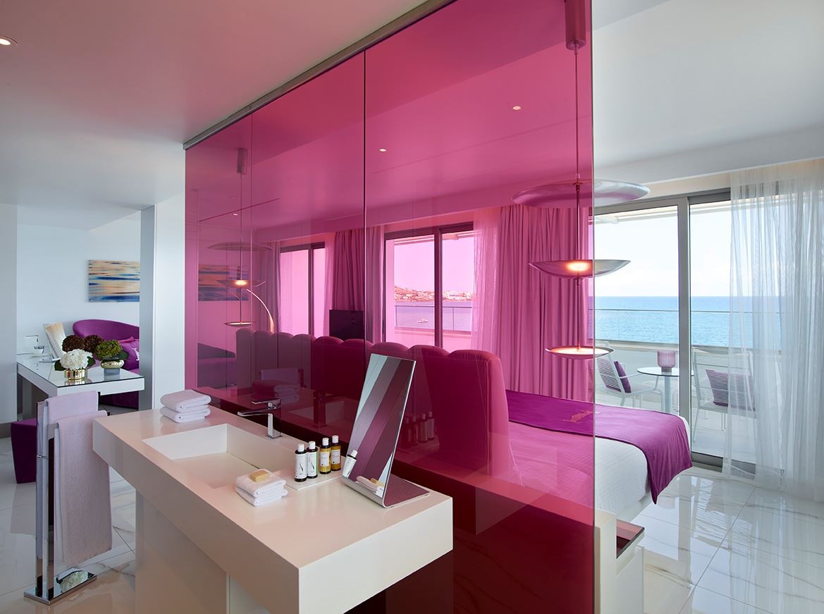 rooms-gold-sky-suite-with-panoramic-sea-view