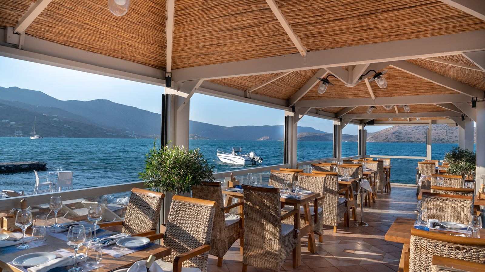 restaurants-blue-sea-ala-carte-restaurant