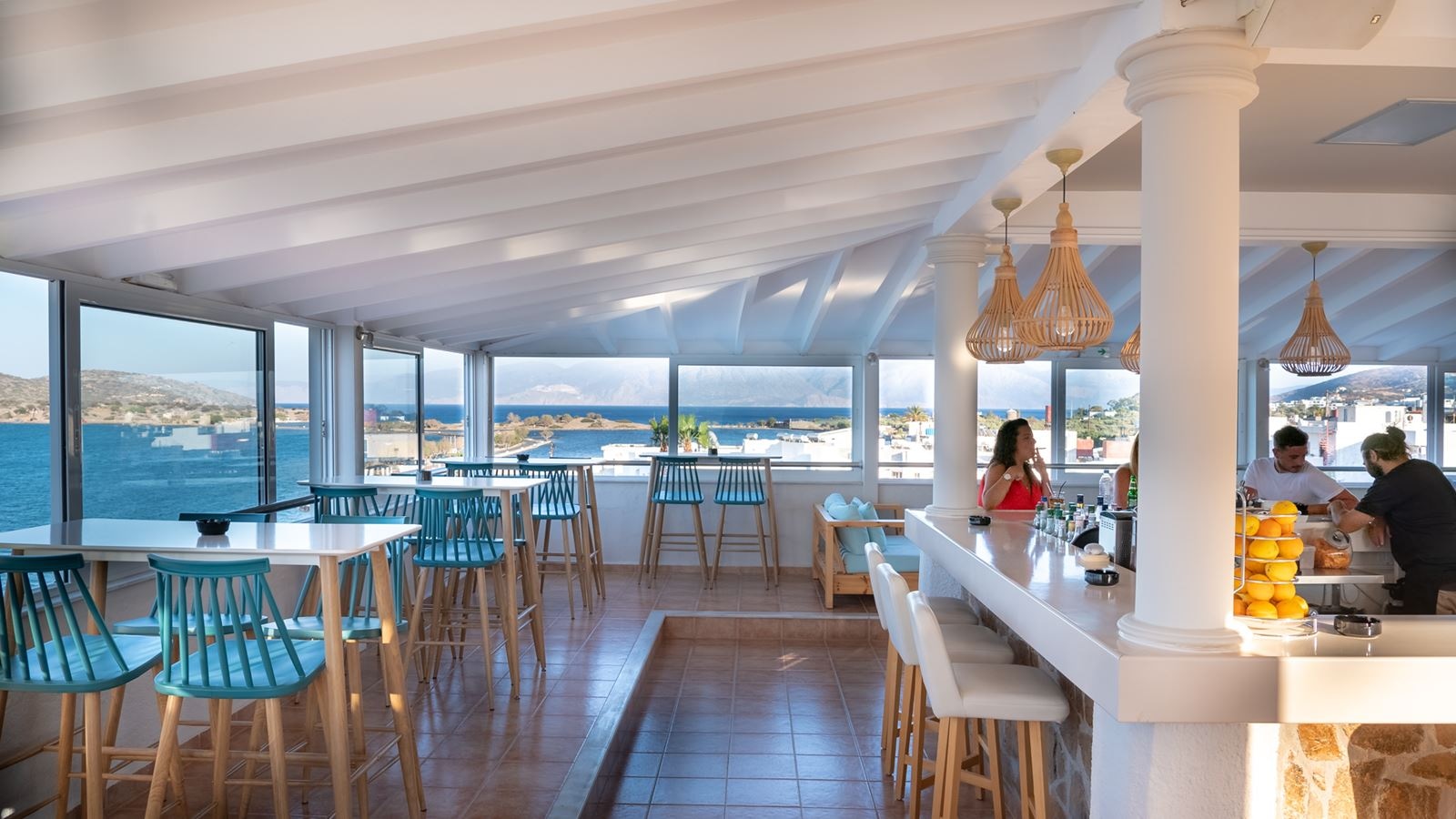 bars-sky--snack-pool-bar